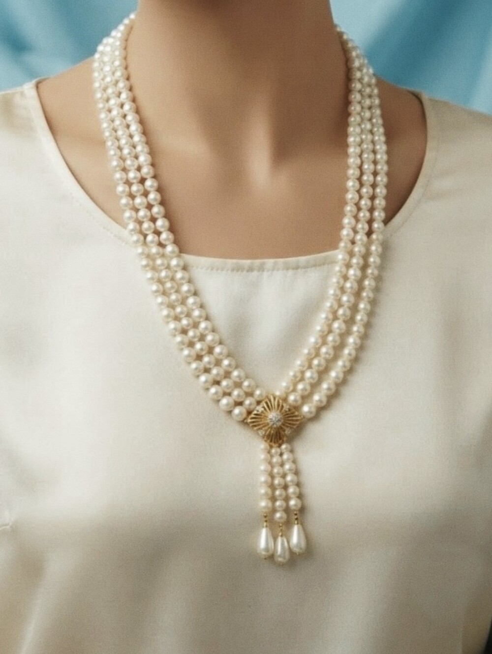 Vintage multi-strand Faux Pearl Necklace